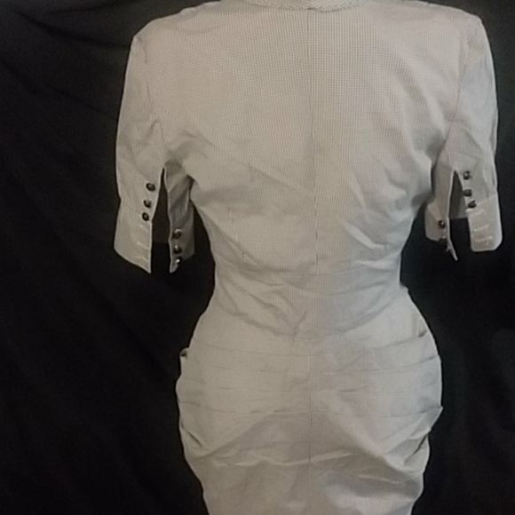 Dress - Picture 5 of 7